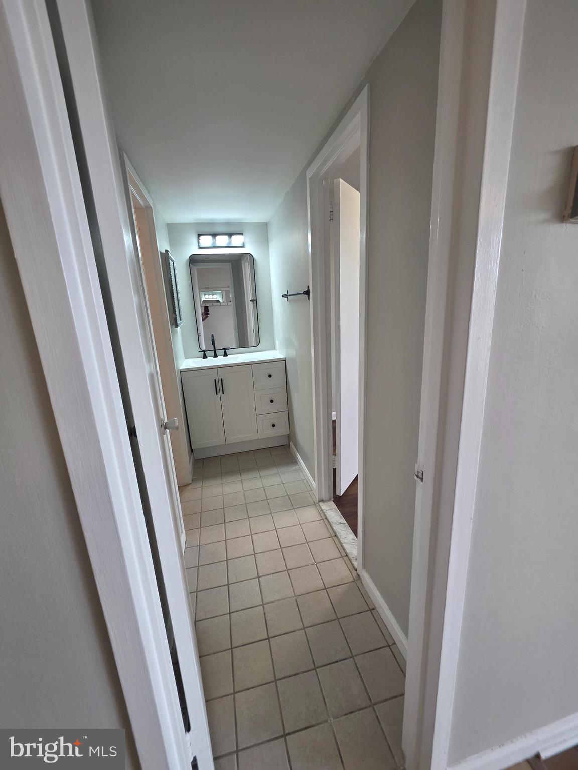 PRESIDENTIAL TOWERS - Residential