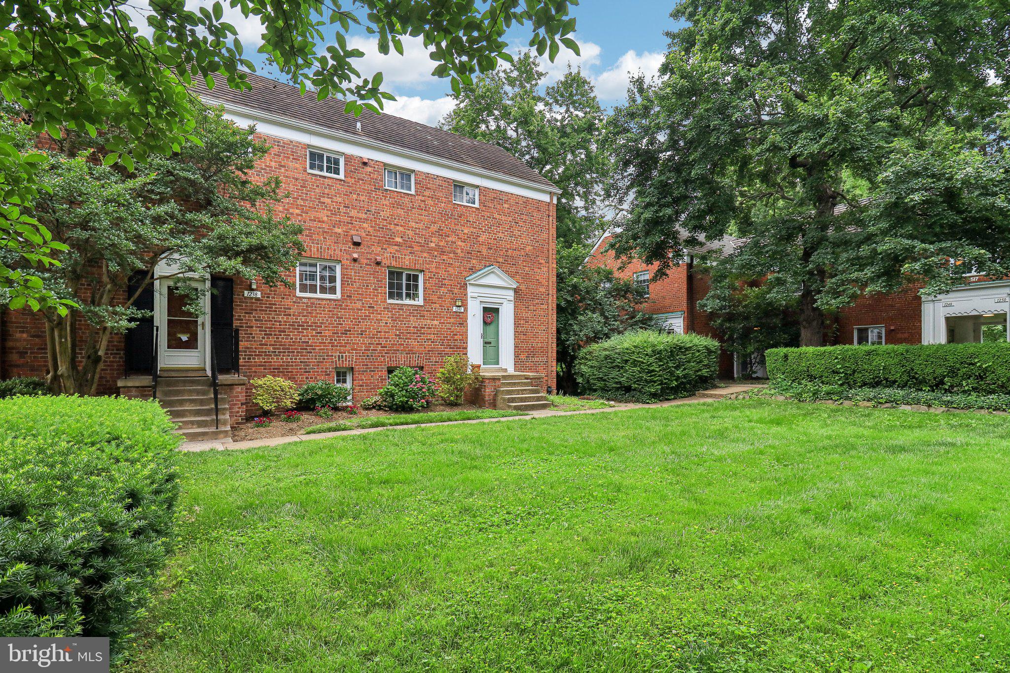1240 MARTHA CUSTIS DRIVE