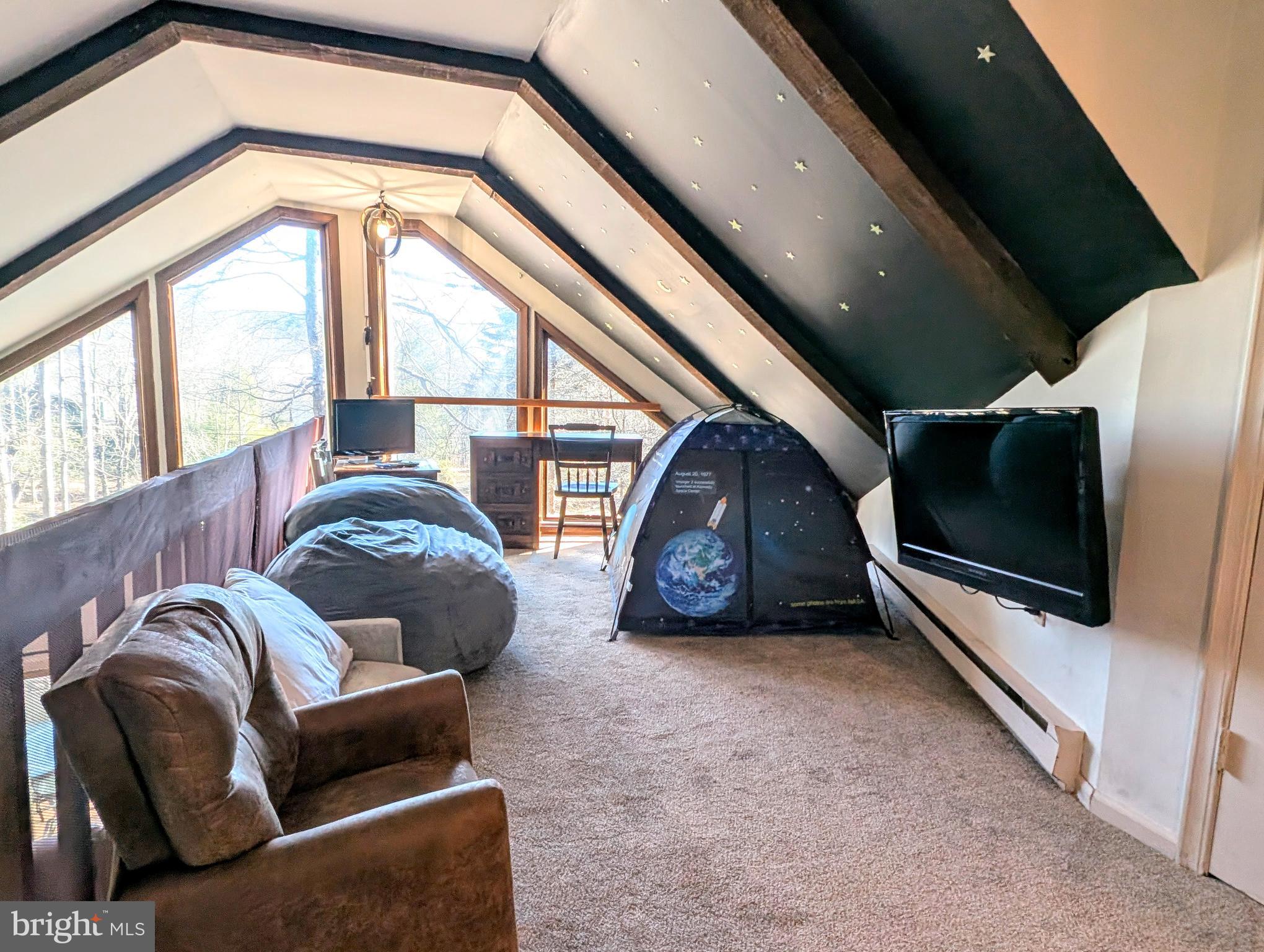 LAKE HARMONY ESTATES - Residential