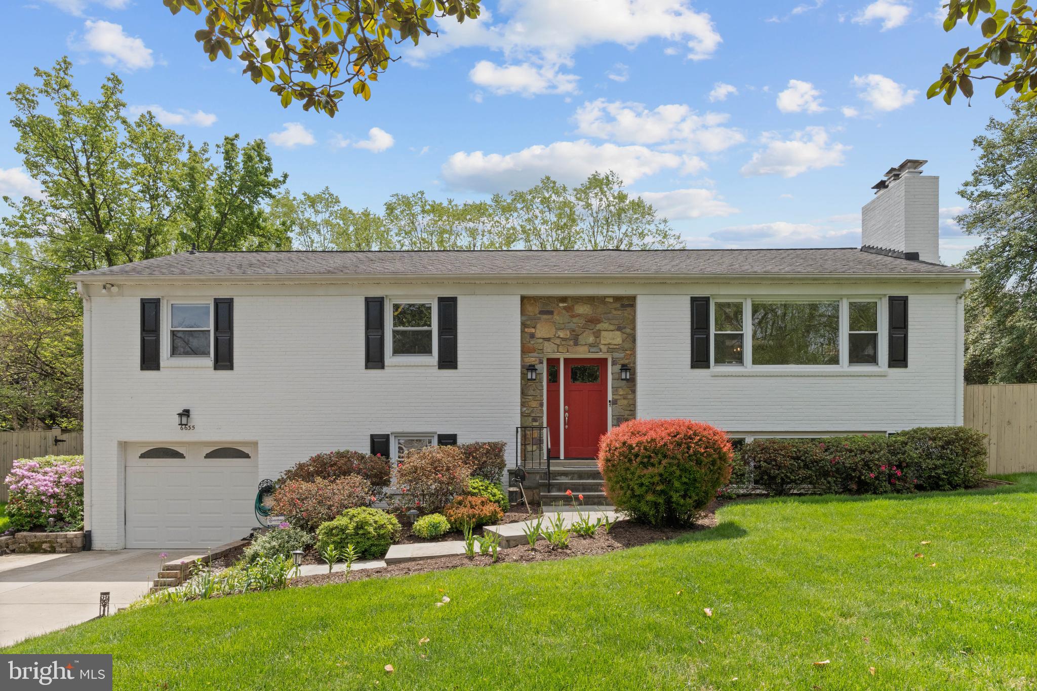 RUCKERS LANGLEY - Residential Lease