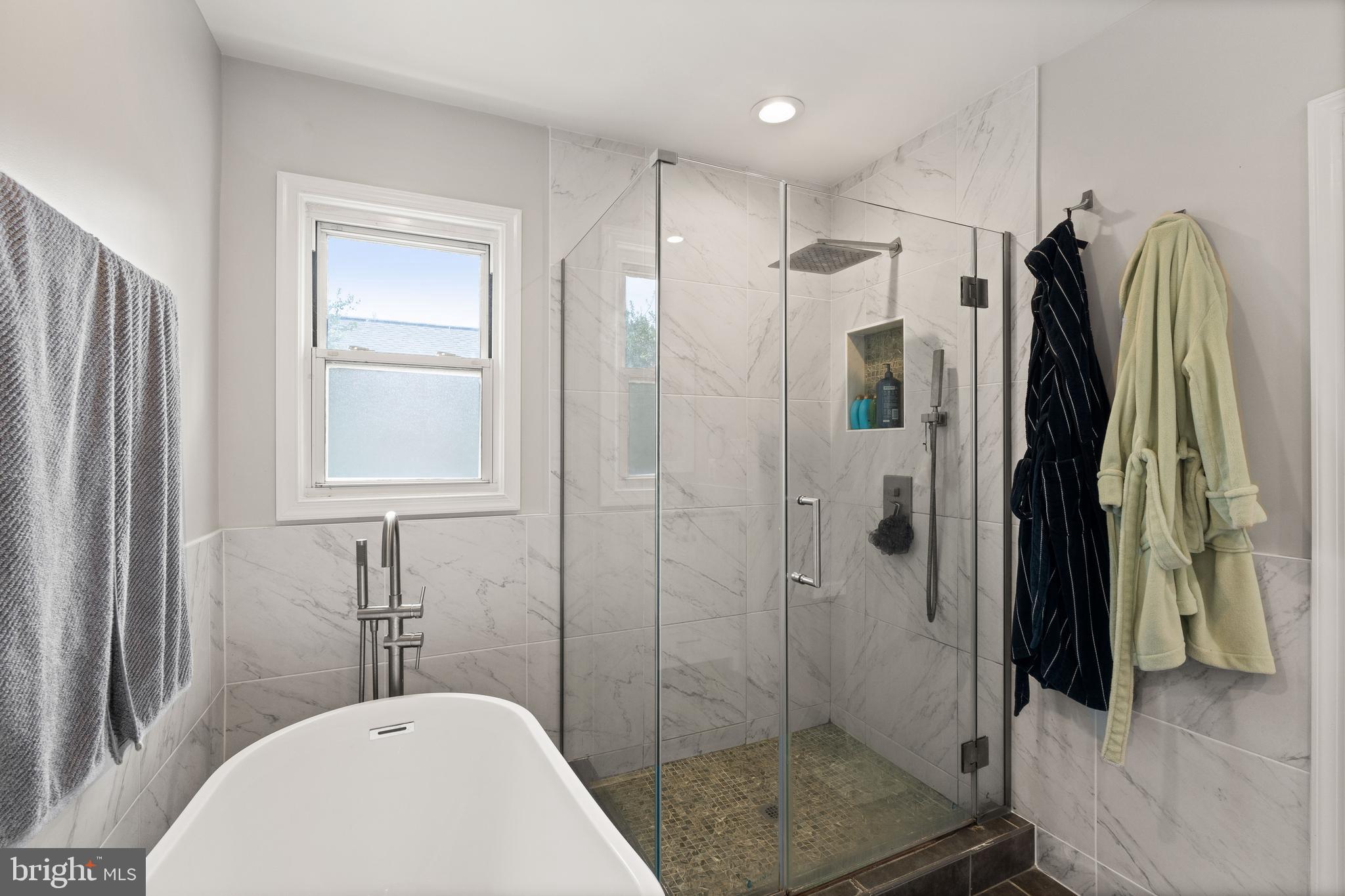 RUCKERS LANGLEY - Residential Lease