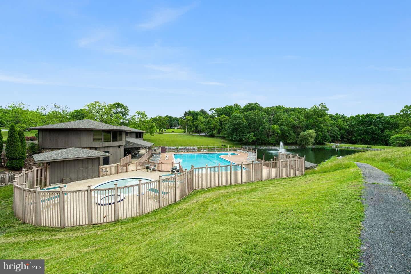 THE WOODS RESORT - Residential