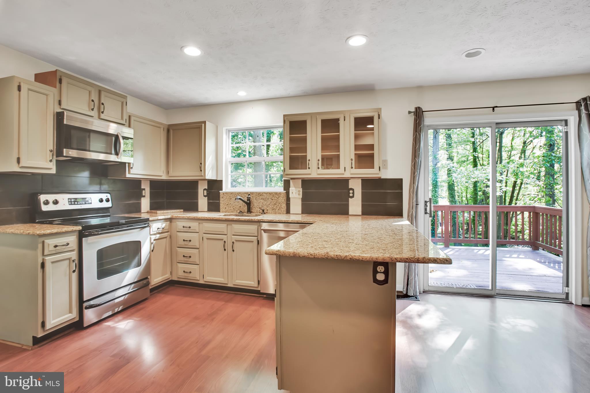 BAY HIGHLANDS - Residential