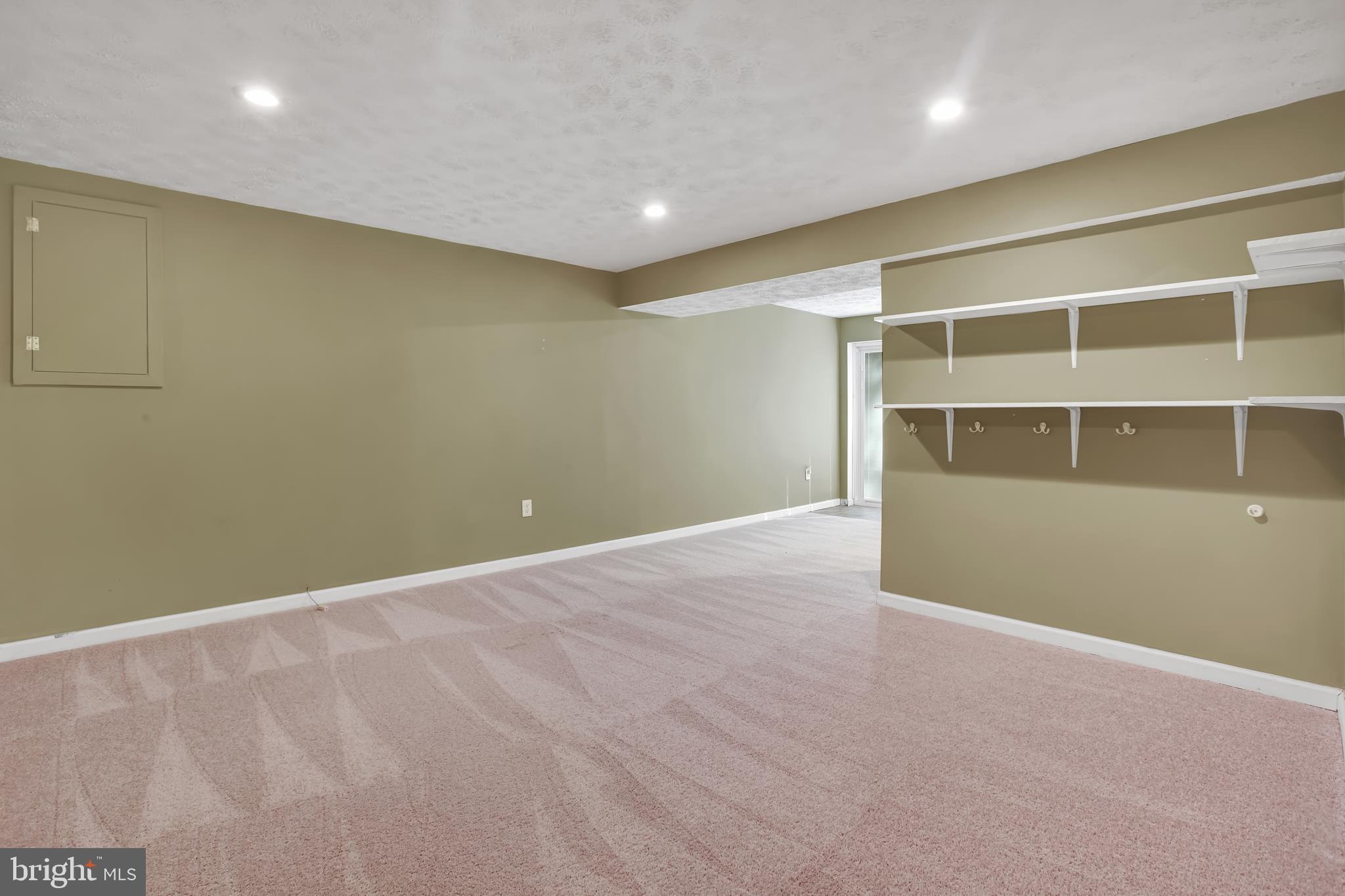 BAY HIGHLANDS - Residential