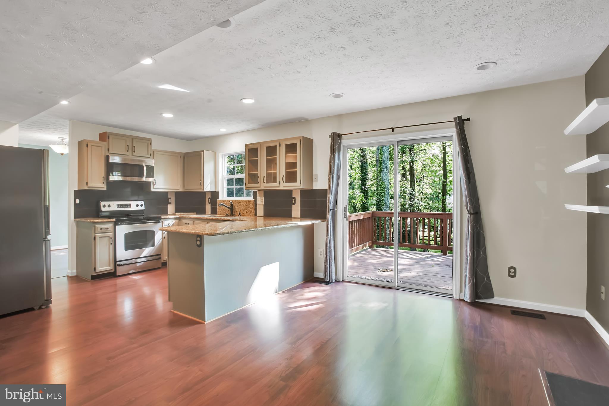 BAY HIGHLANDS - Residential