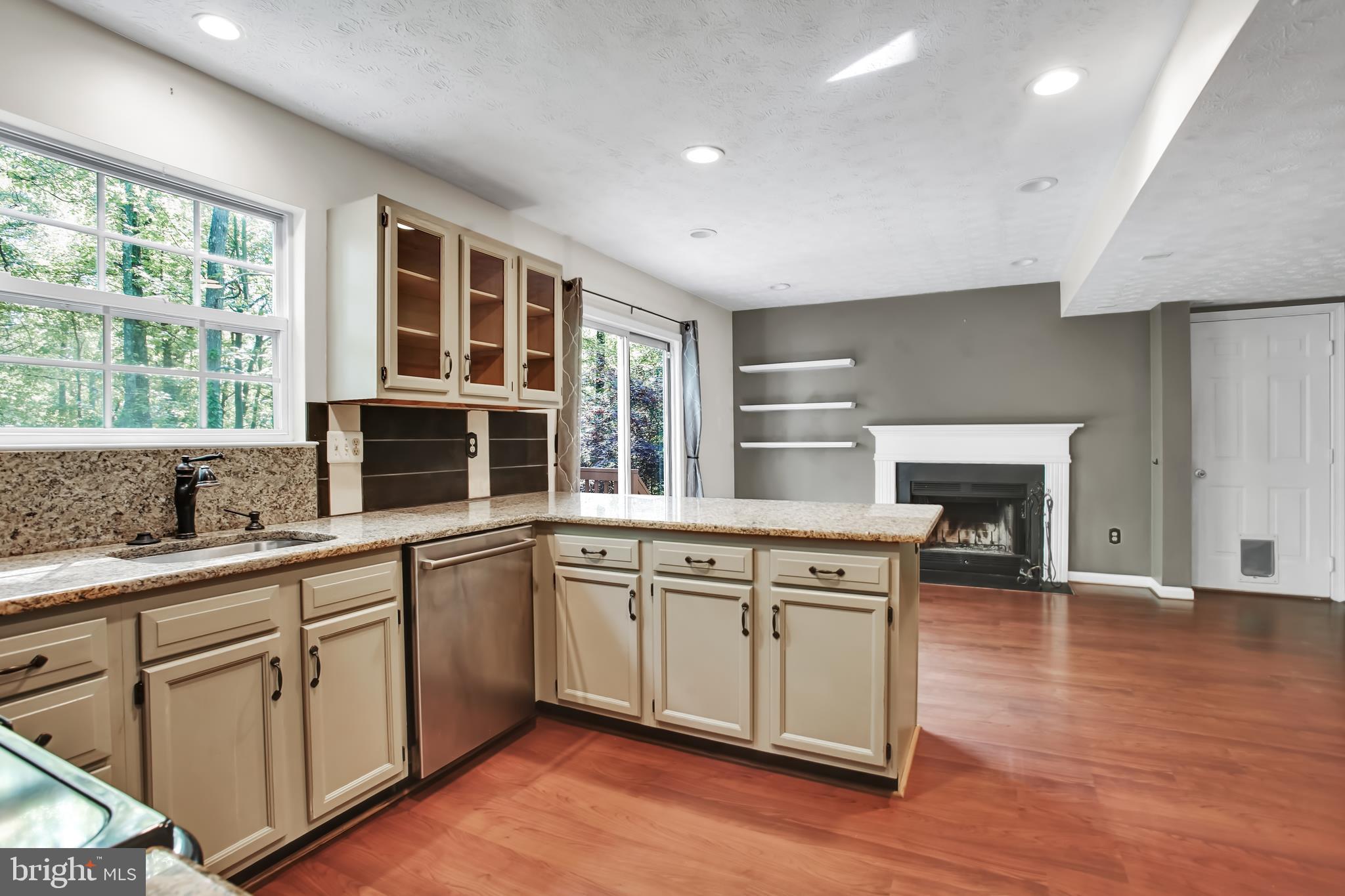 BAY HIGHLANDS - Residential