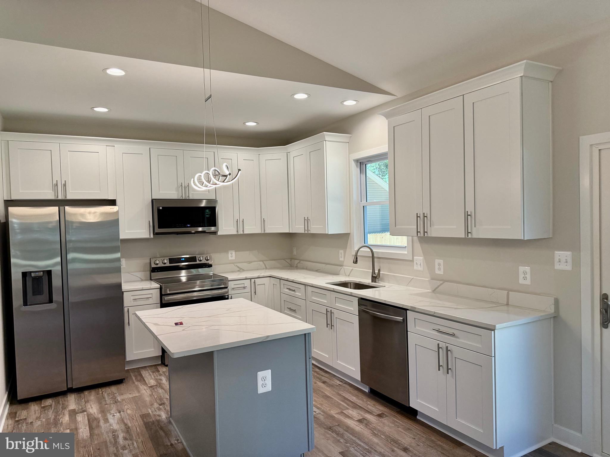 PLACID BAY ESTATES - Residential