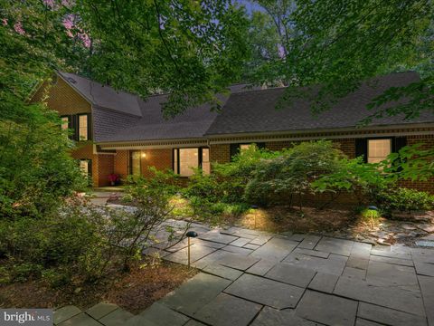 4819 BENTONBROOK DRIVE FAIRFAX VA 22030