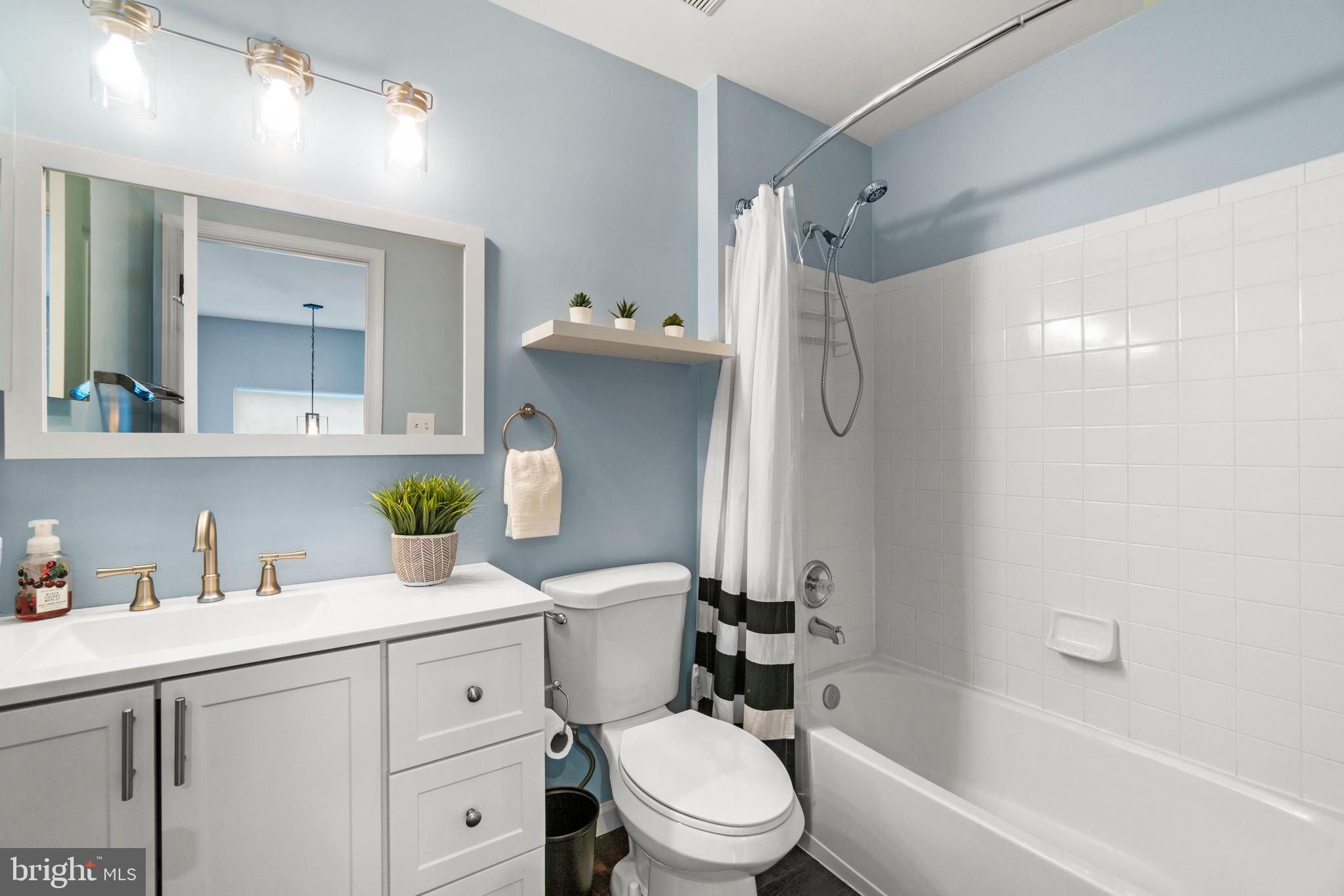 BELMONT BAY - Residential