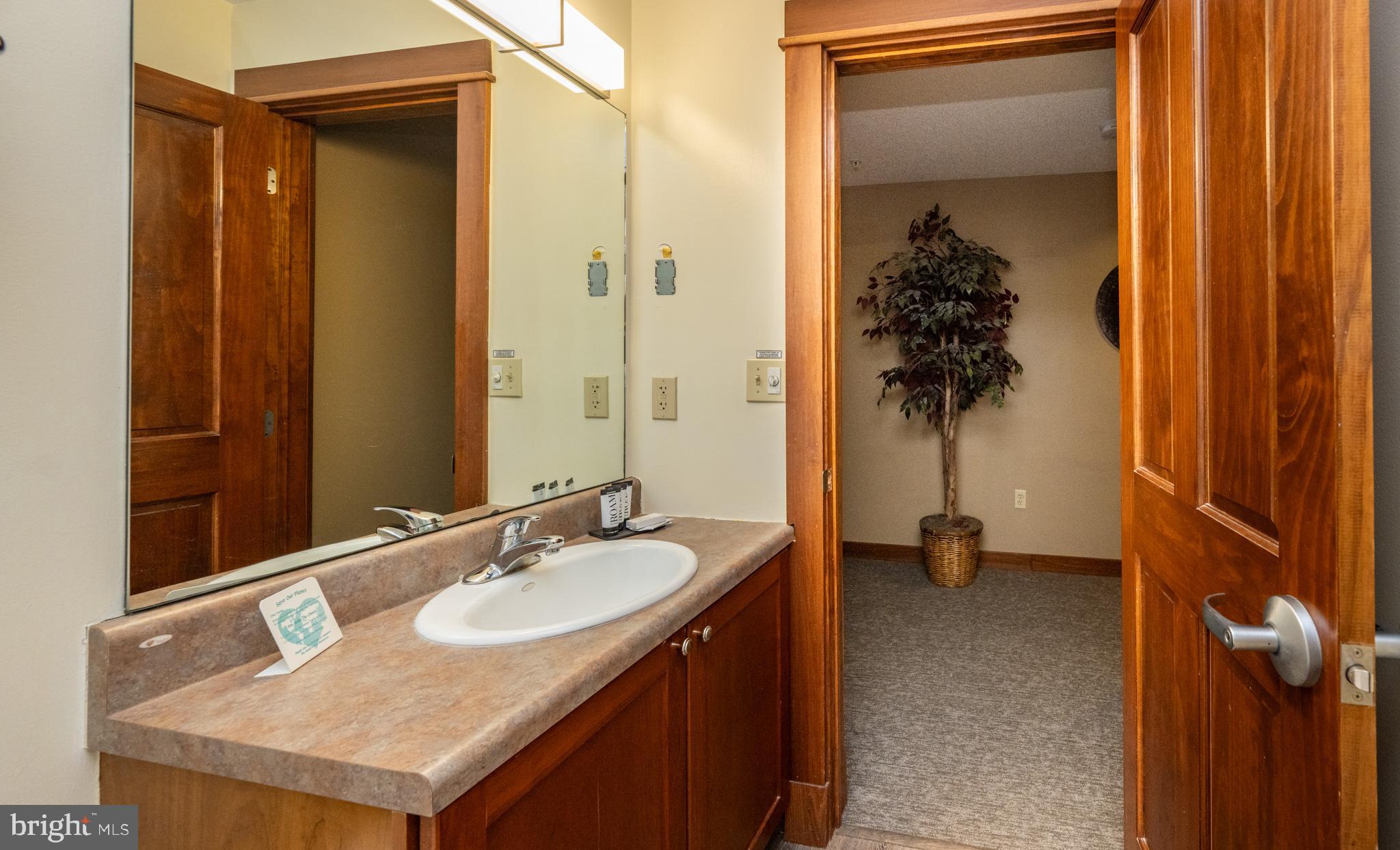 SILVER TREE SUITES - Residential