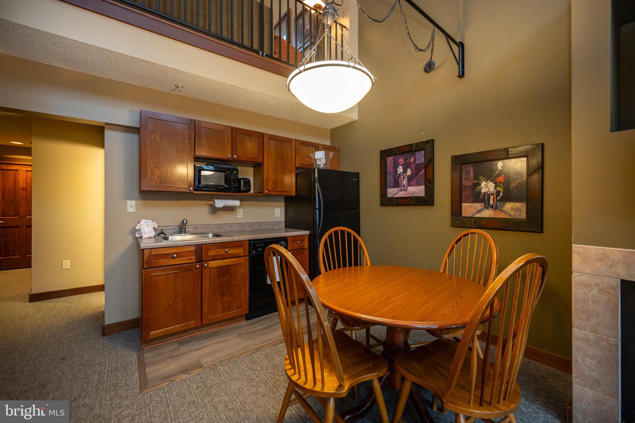 SILVER TREE SUITES - Residential