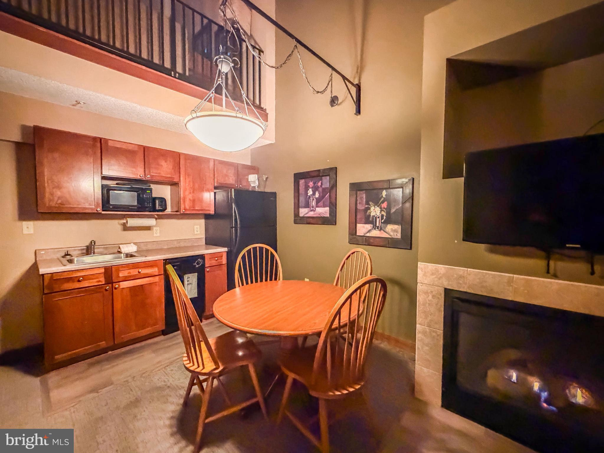 SILVER TREE SUITES - Residential