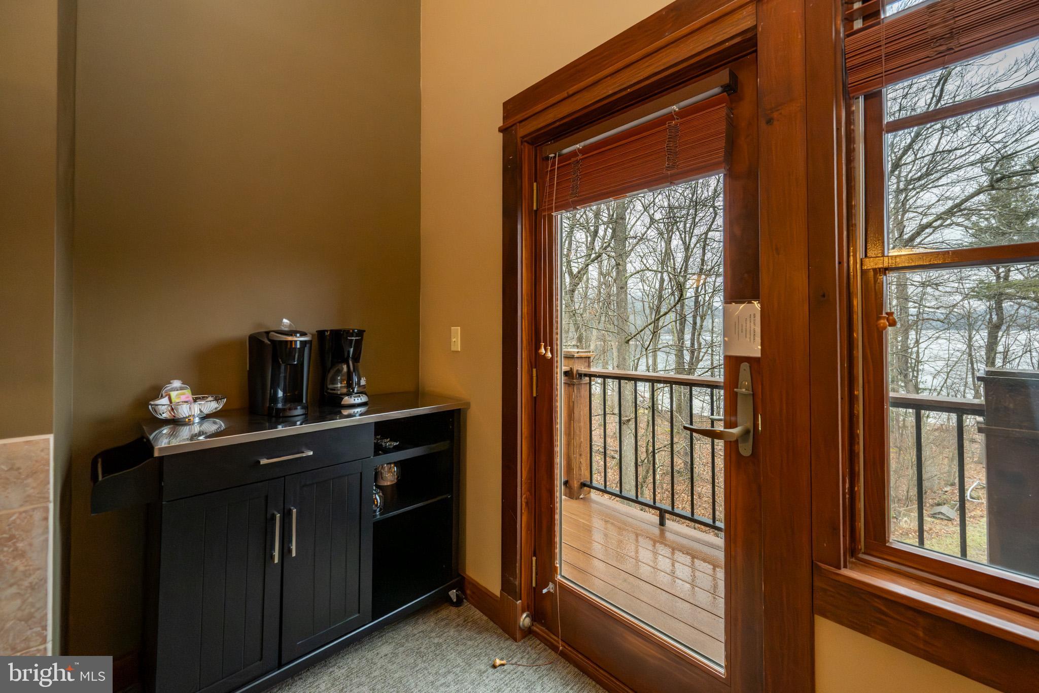 SILVER TREE SUITES - Residential