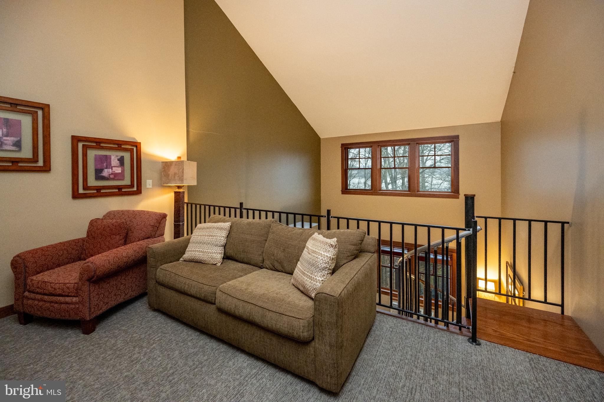 SILVER TREE SUITES - Residential