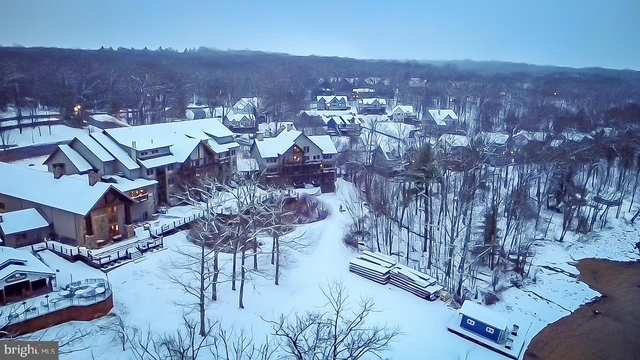 SILVER TREE SUITES - Residential