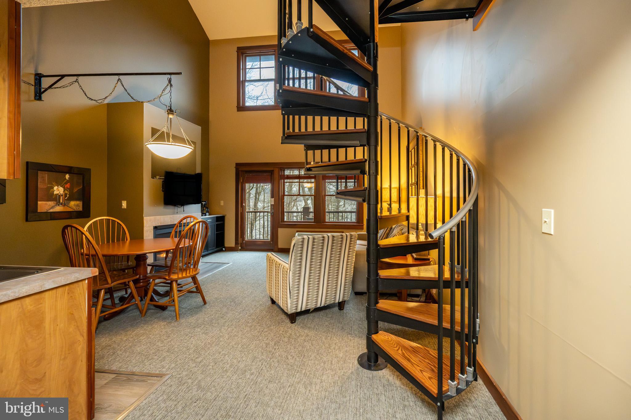 SILVER TREE SUITES - Residential