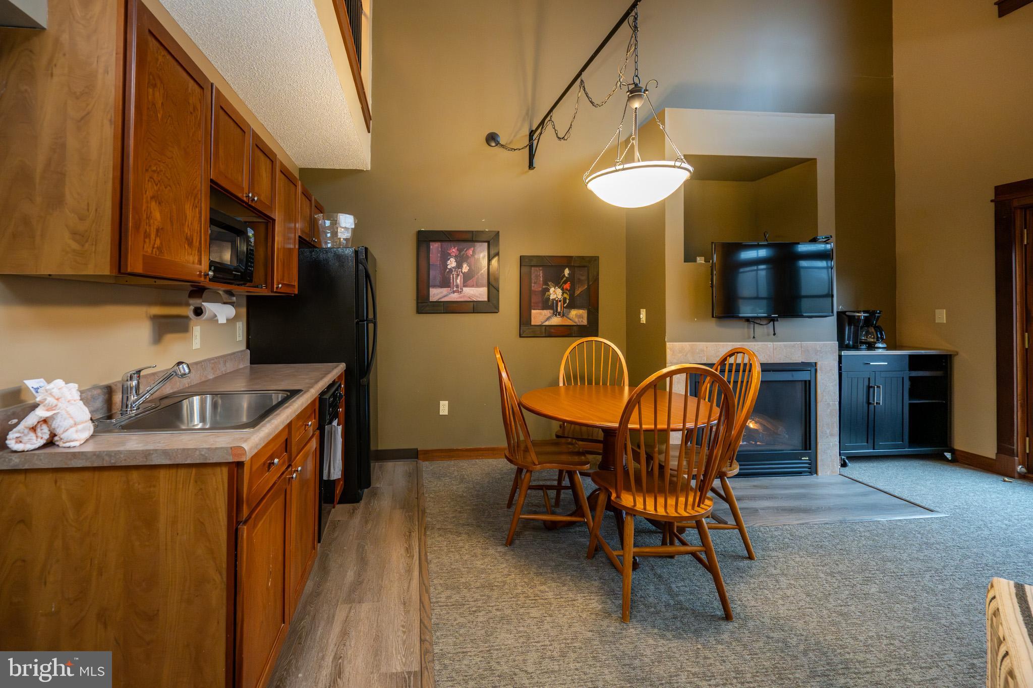 SILVER TREE SUITES - Residential