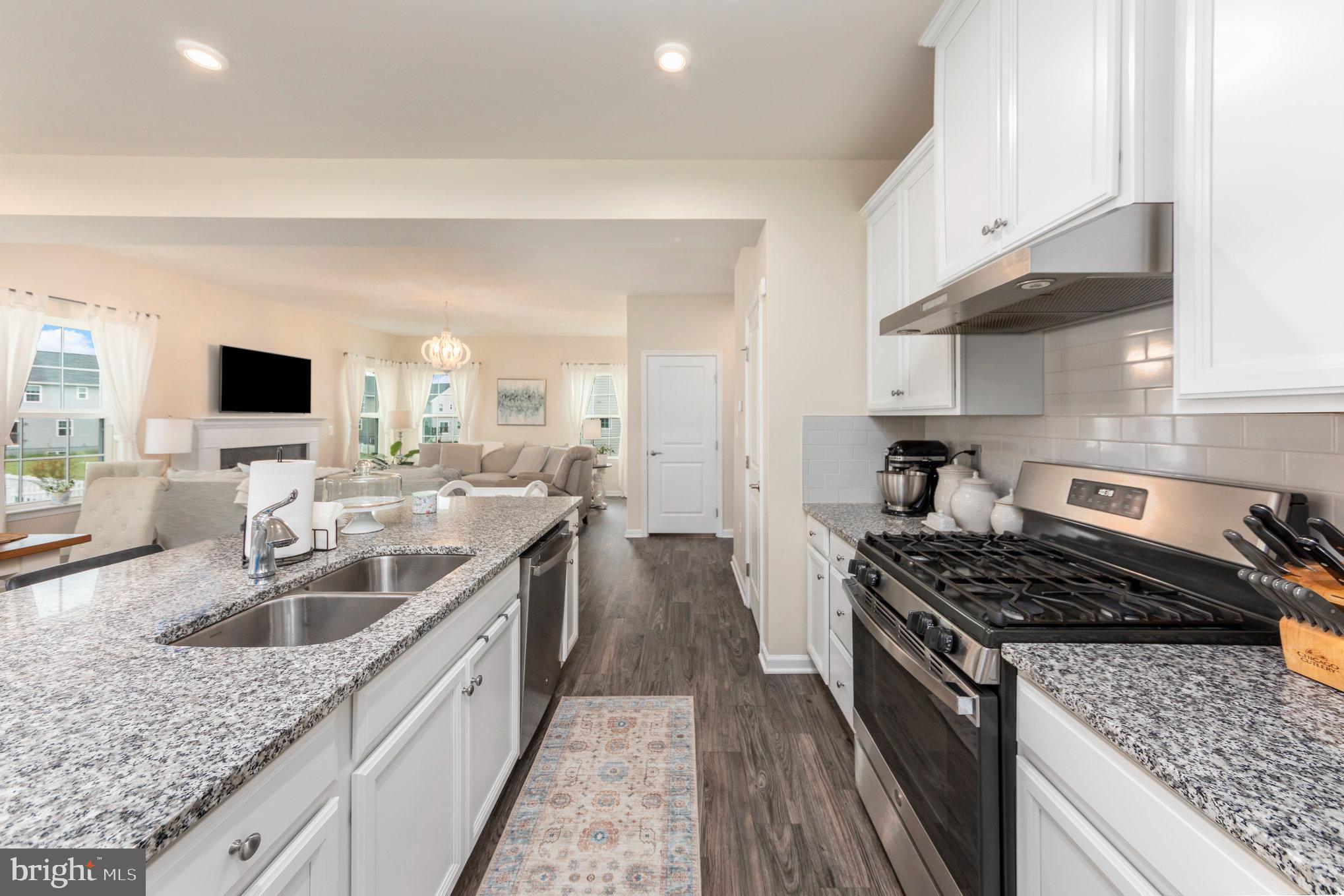 LEE'S PARKE - Residential