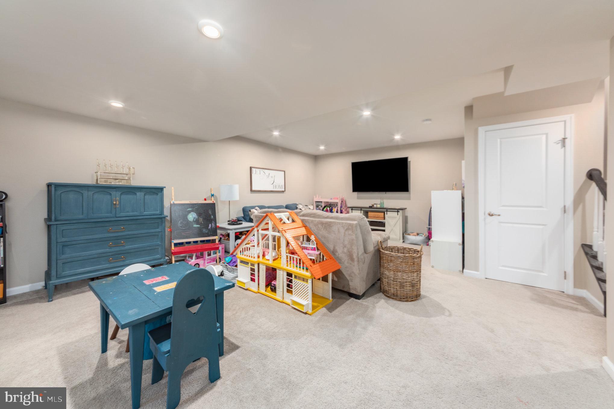 LEE'S PARKE - Residential