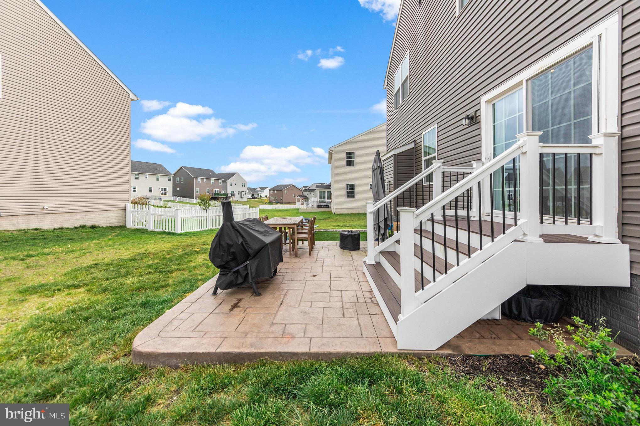 LEE'S PARKE - Residential