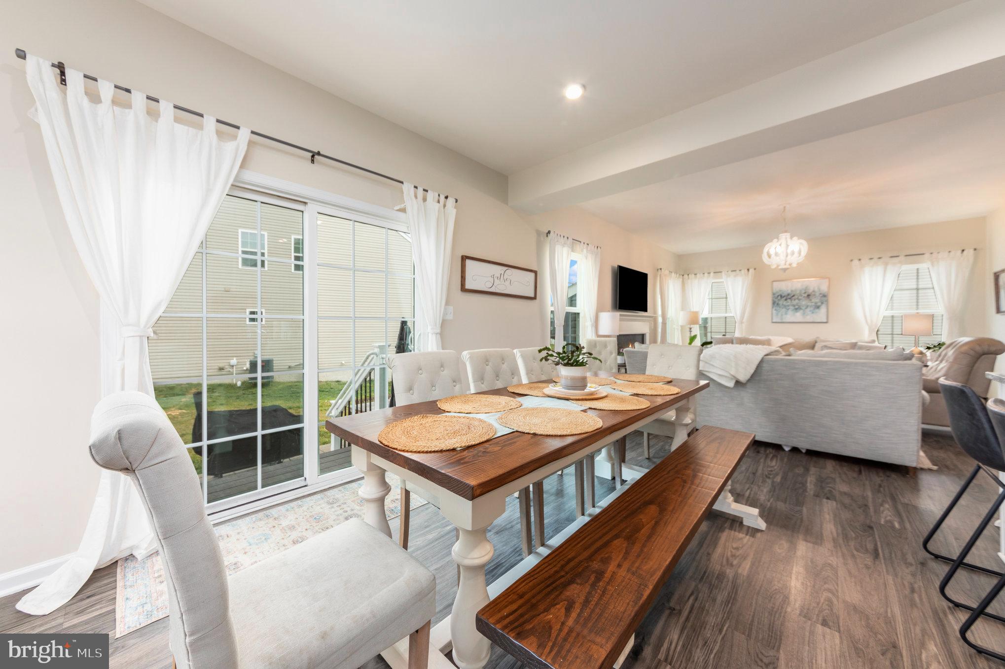 LEE'S PARKE - Residential