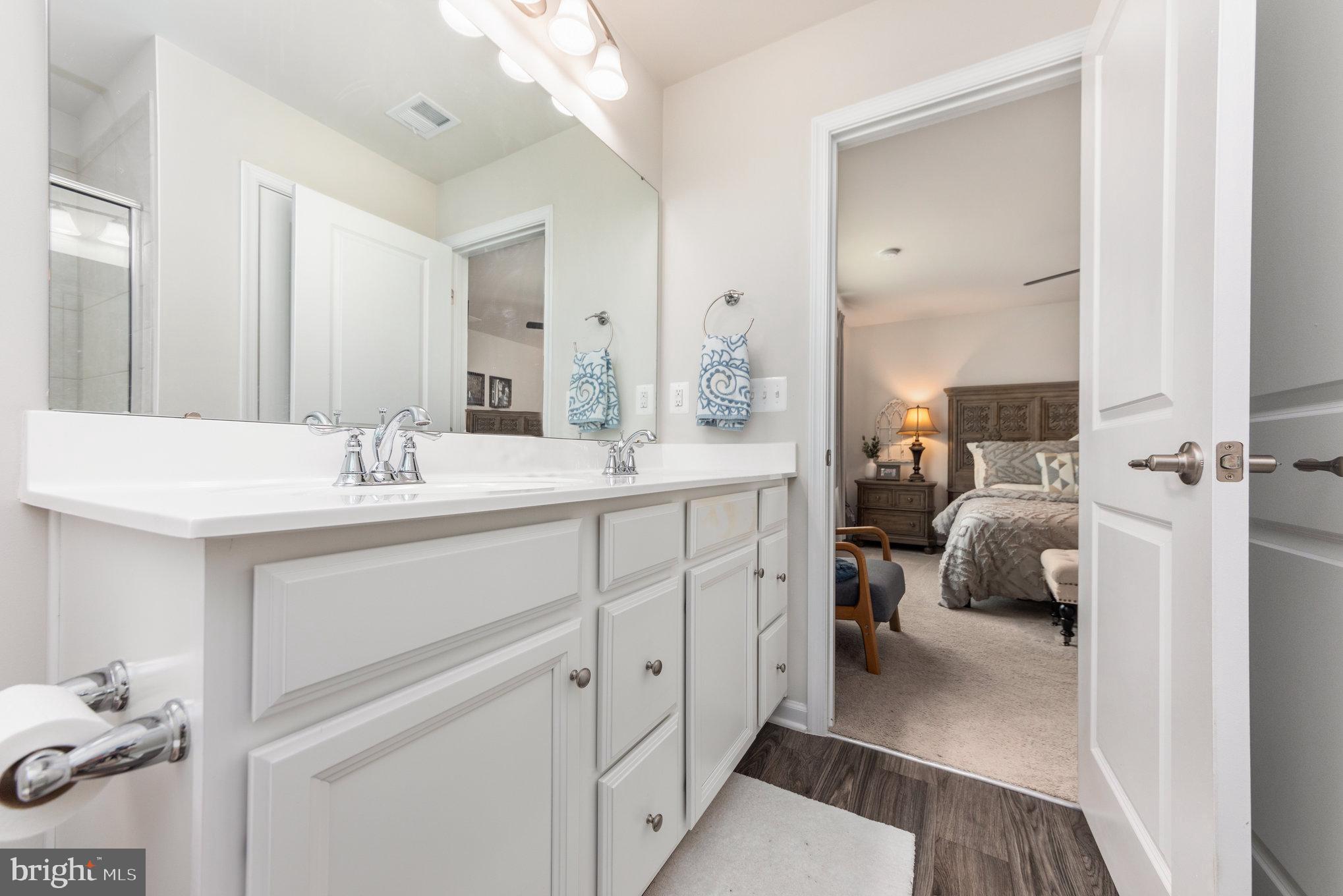 LEE'S PARKE - Residential