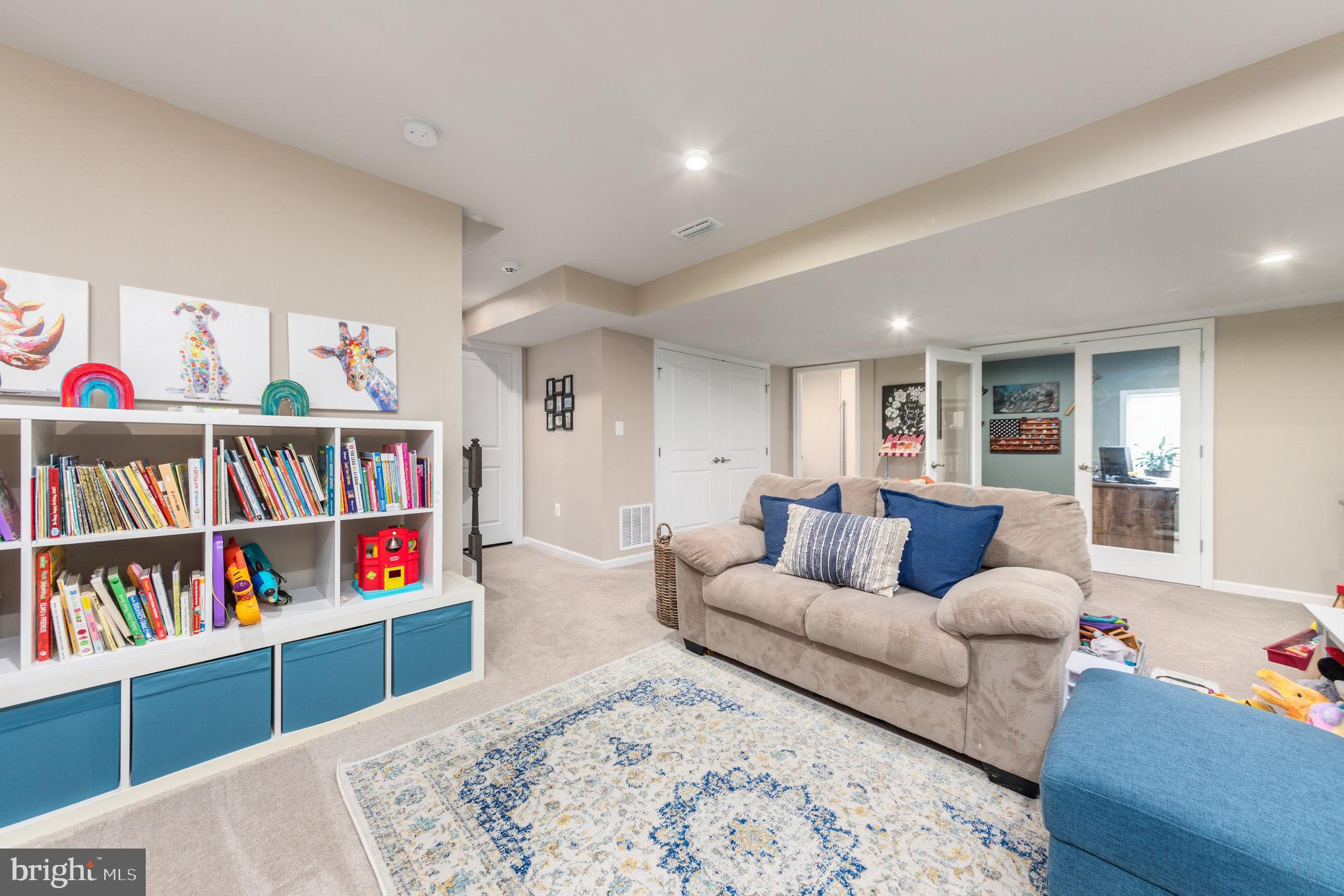 LEE'S PARKE - Residential