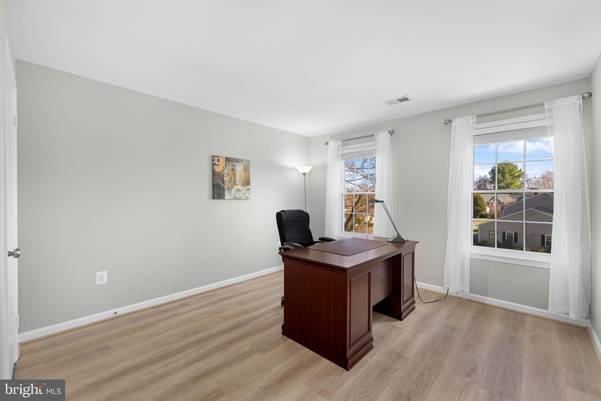 LONGWOOD KNOLLS - Residential