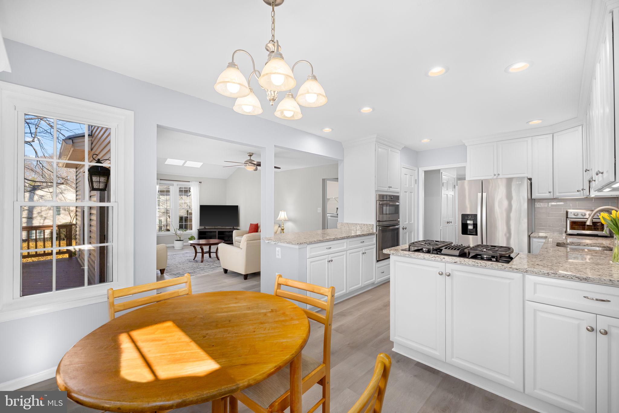 LONGWOOD KNOLLS - Residential