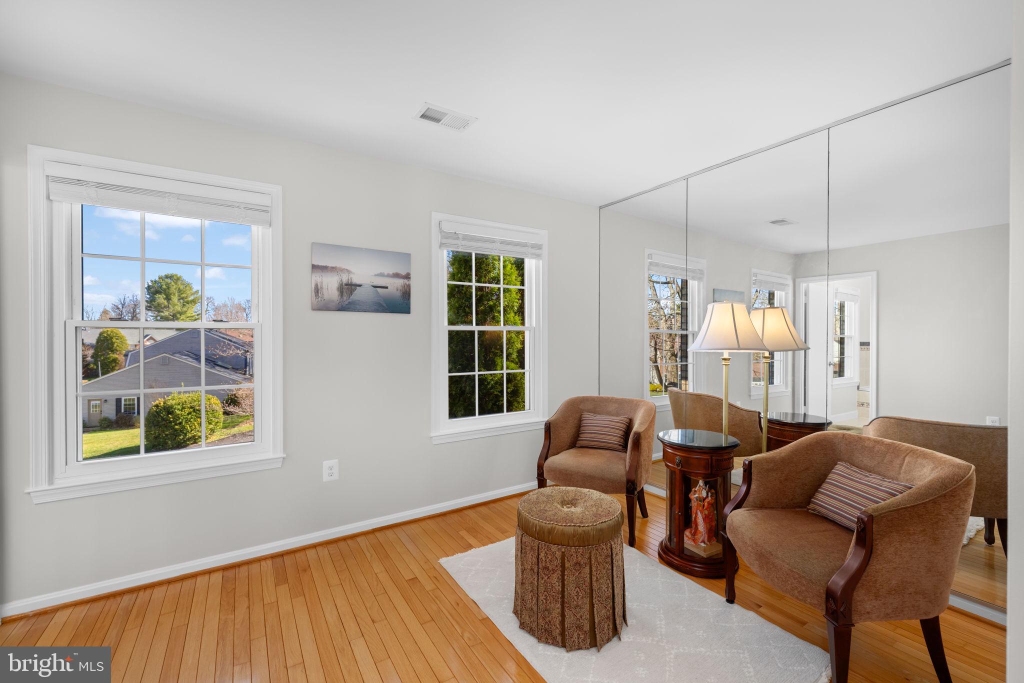 LONGWOOD KNOLLS - Residential