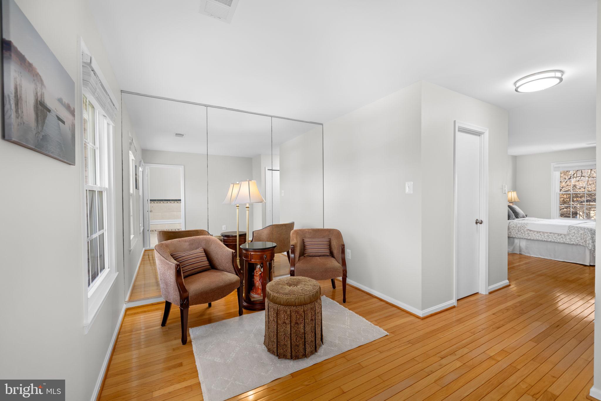 LONGWOOD KNOLLS - Residential