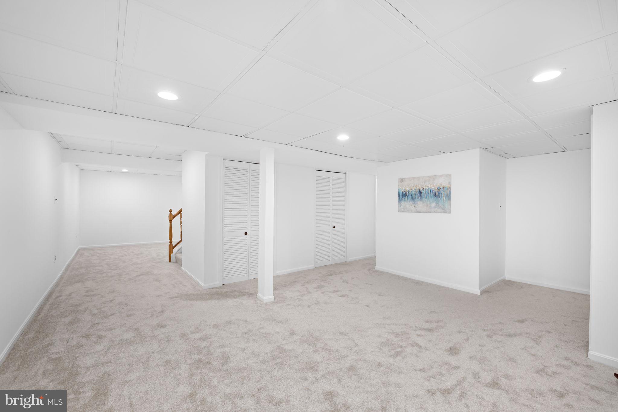 LONGWOOD KNOLLS - Residential