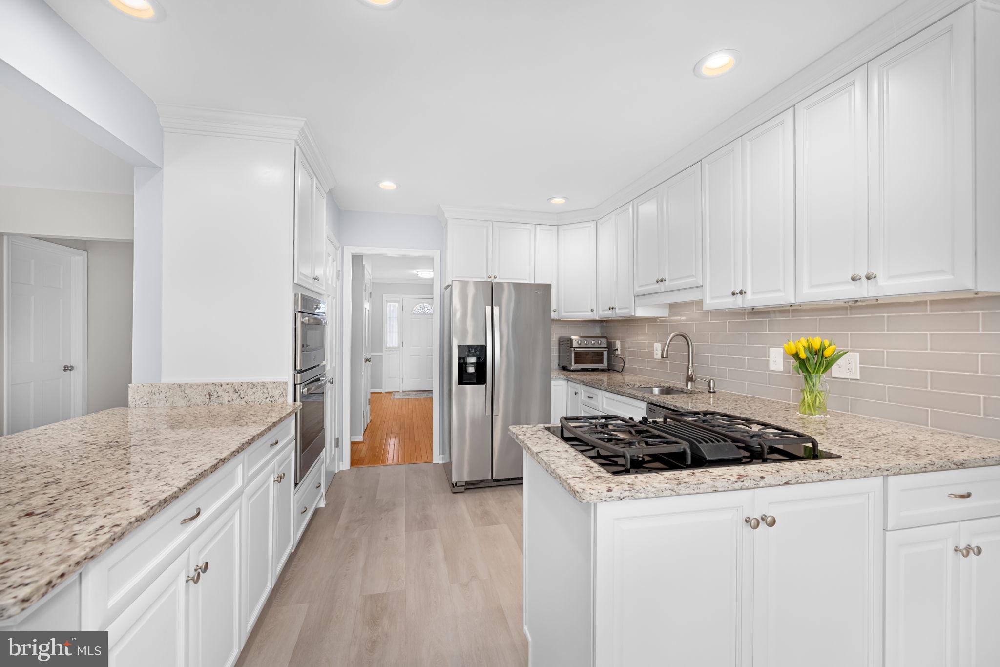 LONGWOOD KNOLLS - Residential