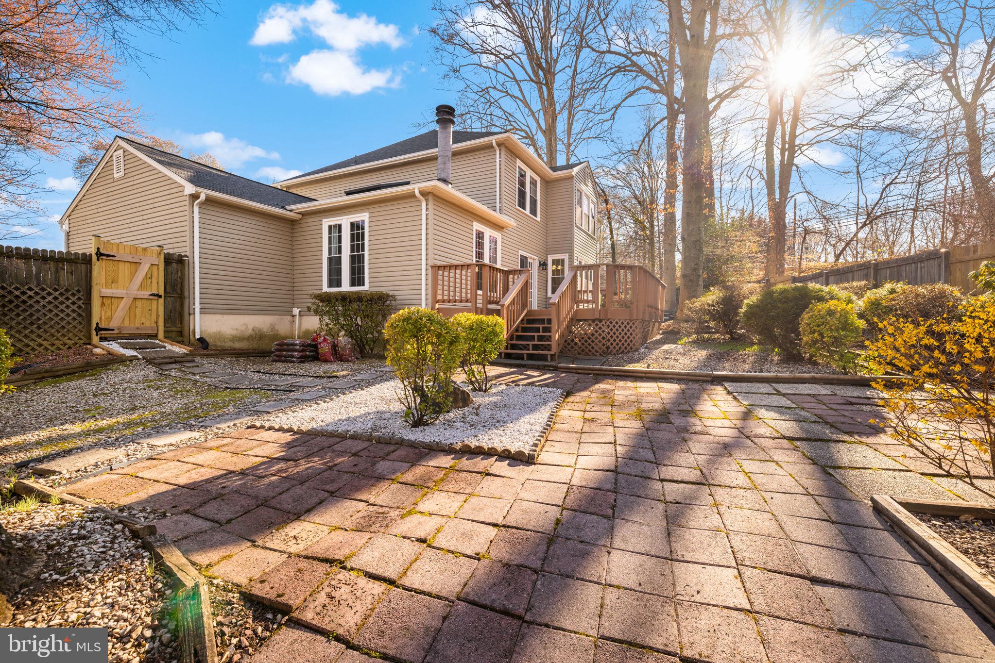 LONGWOOD KNOLLS - Residential