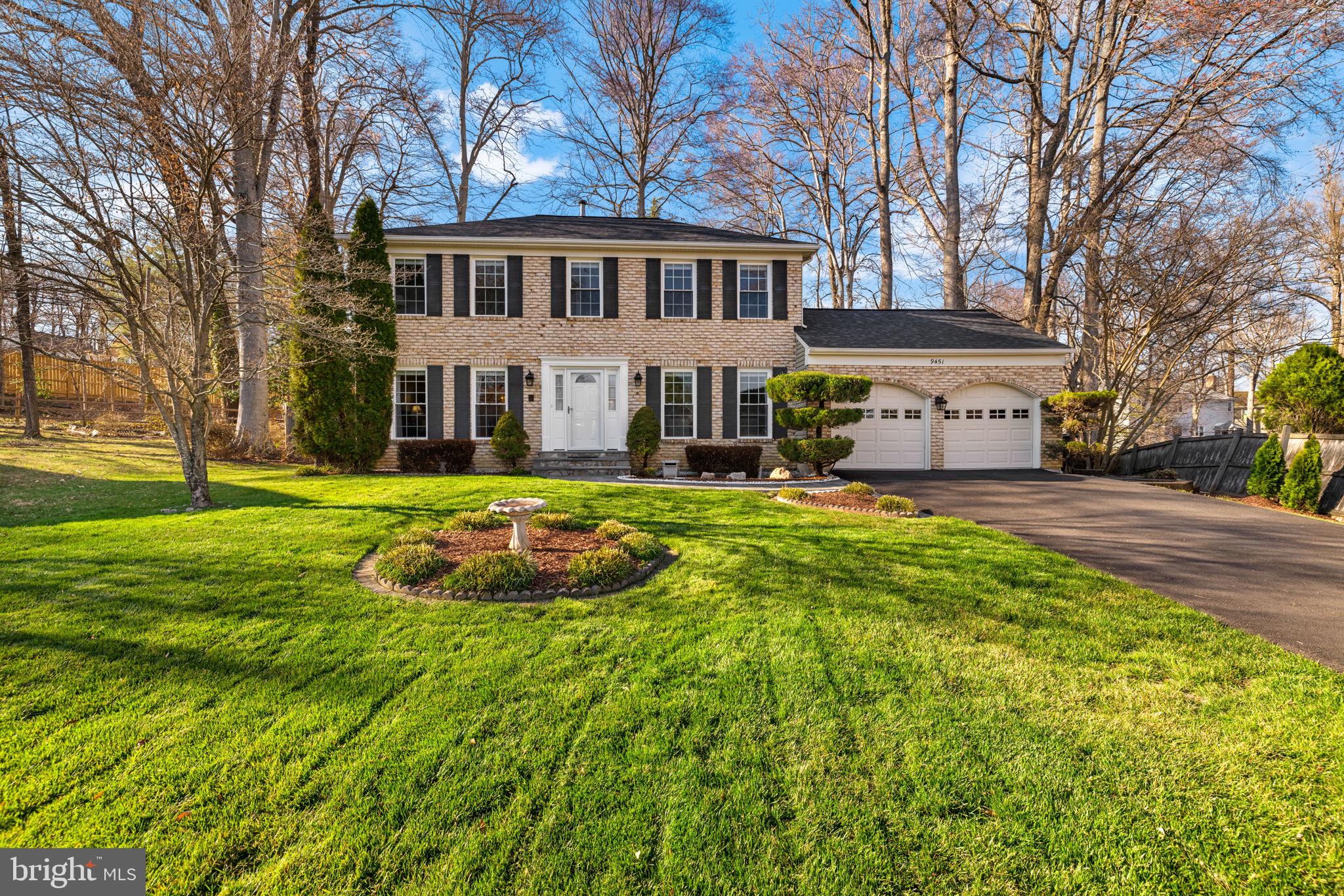 LONGWOOD KNOLLS - Residential