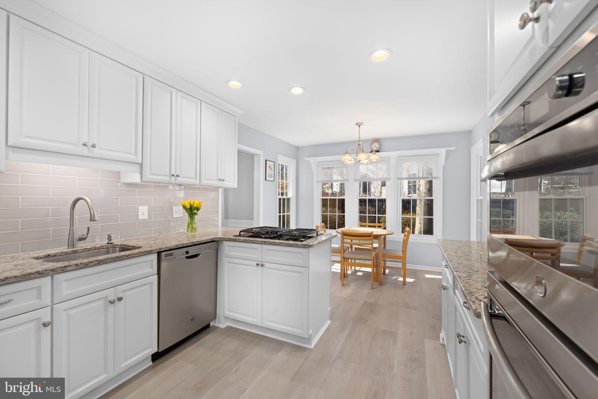 LONGWOOD KNOLLS - Residential