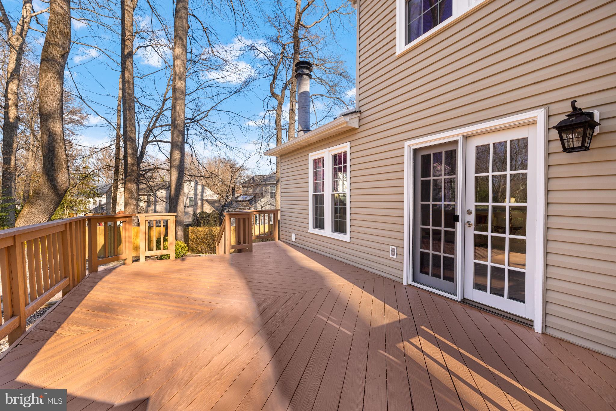 LONGWOOD KNOLLS - Residential