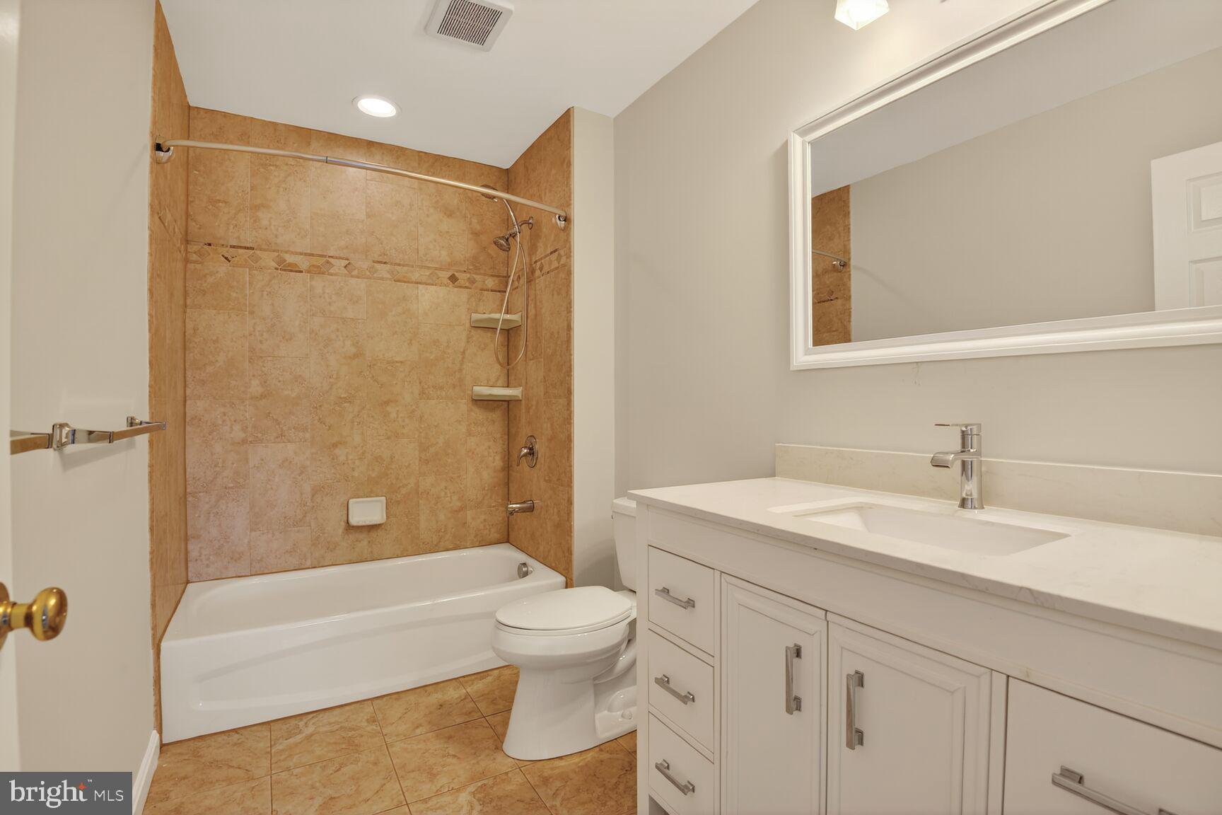 BLOOMS CROSSING - Residential