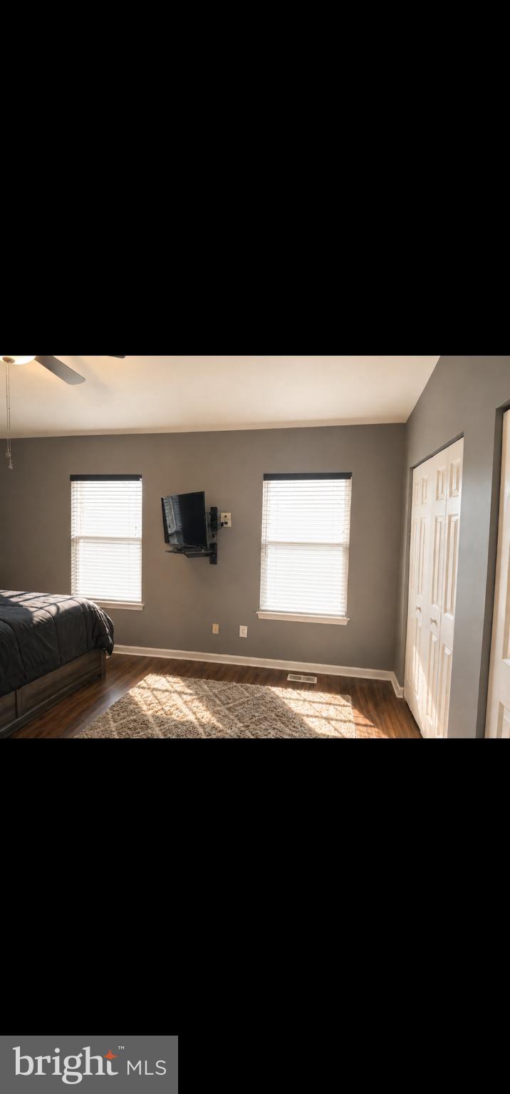 CONSTANT FRIENDSHIP - Residential