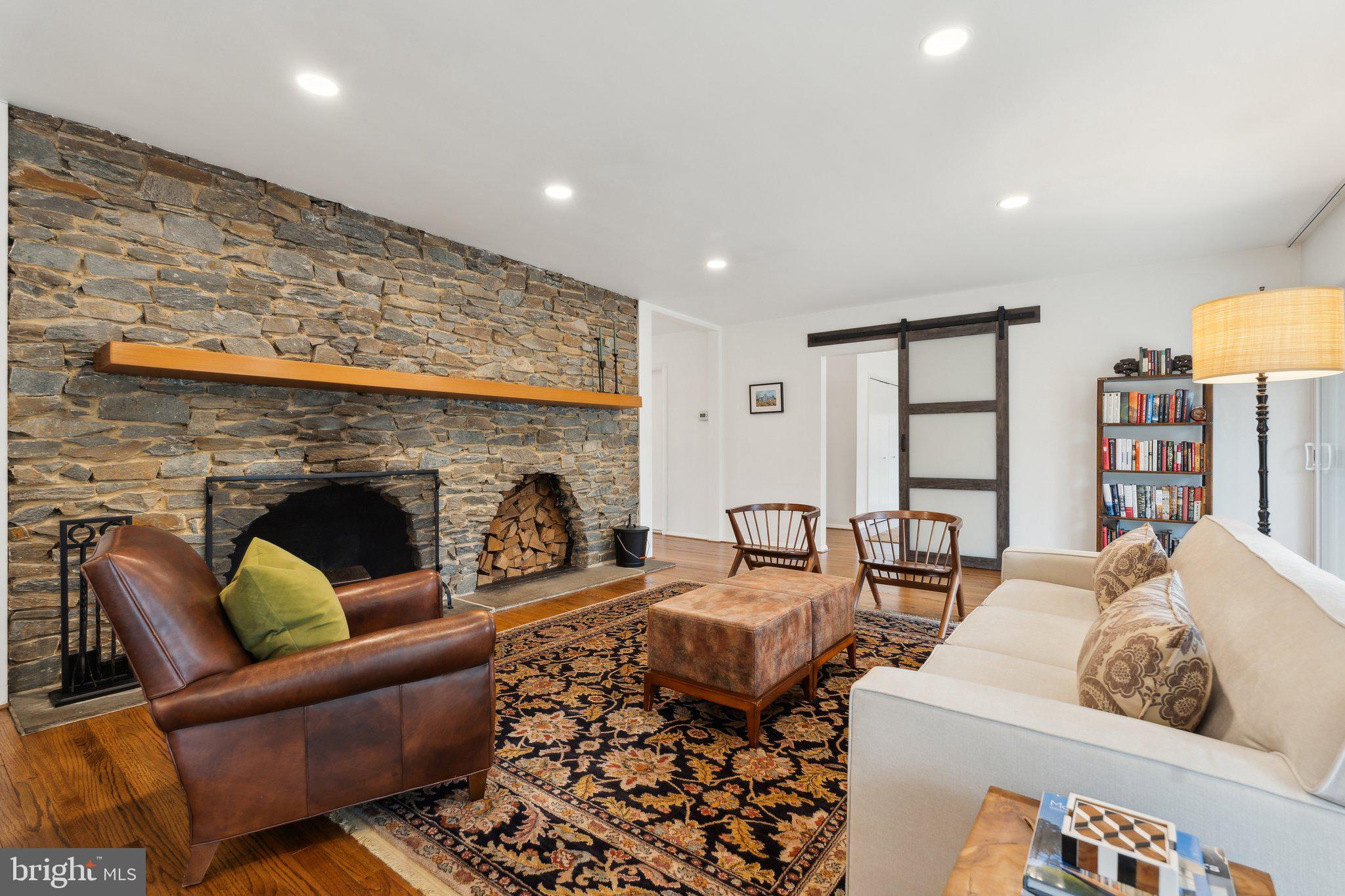 MANOR PARK - Residential