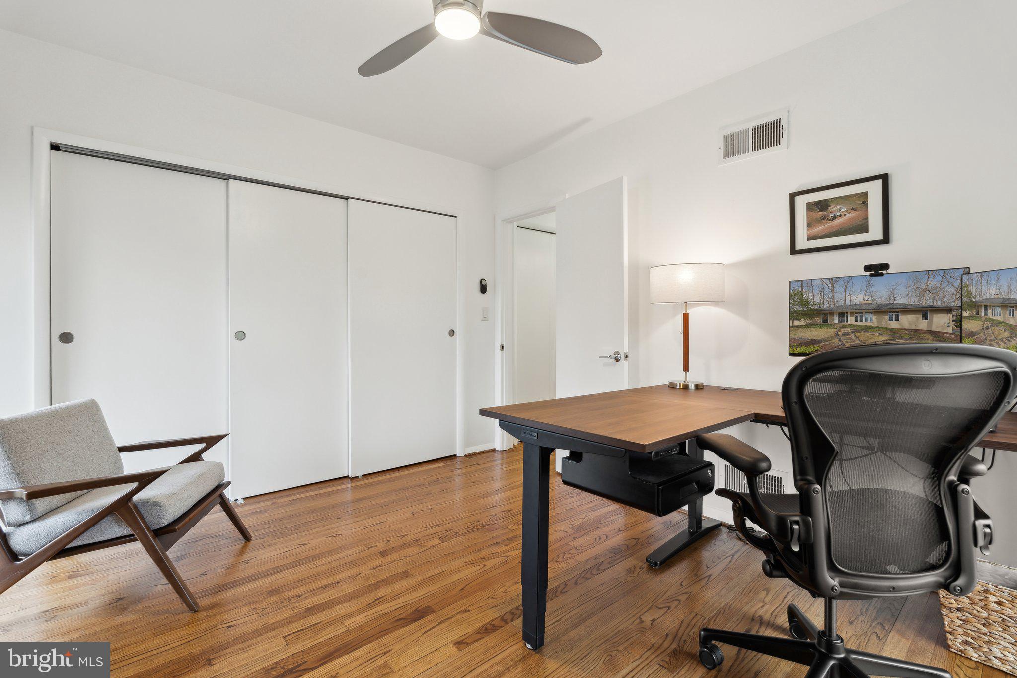 MANOR PARK - Residential