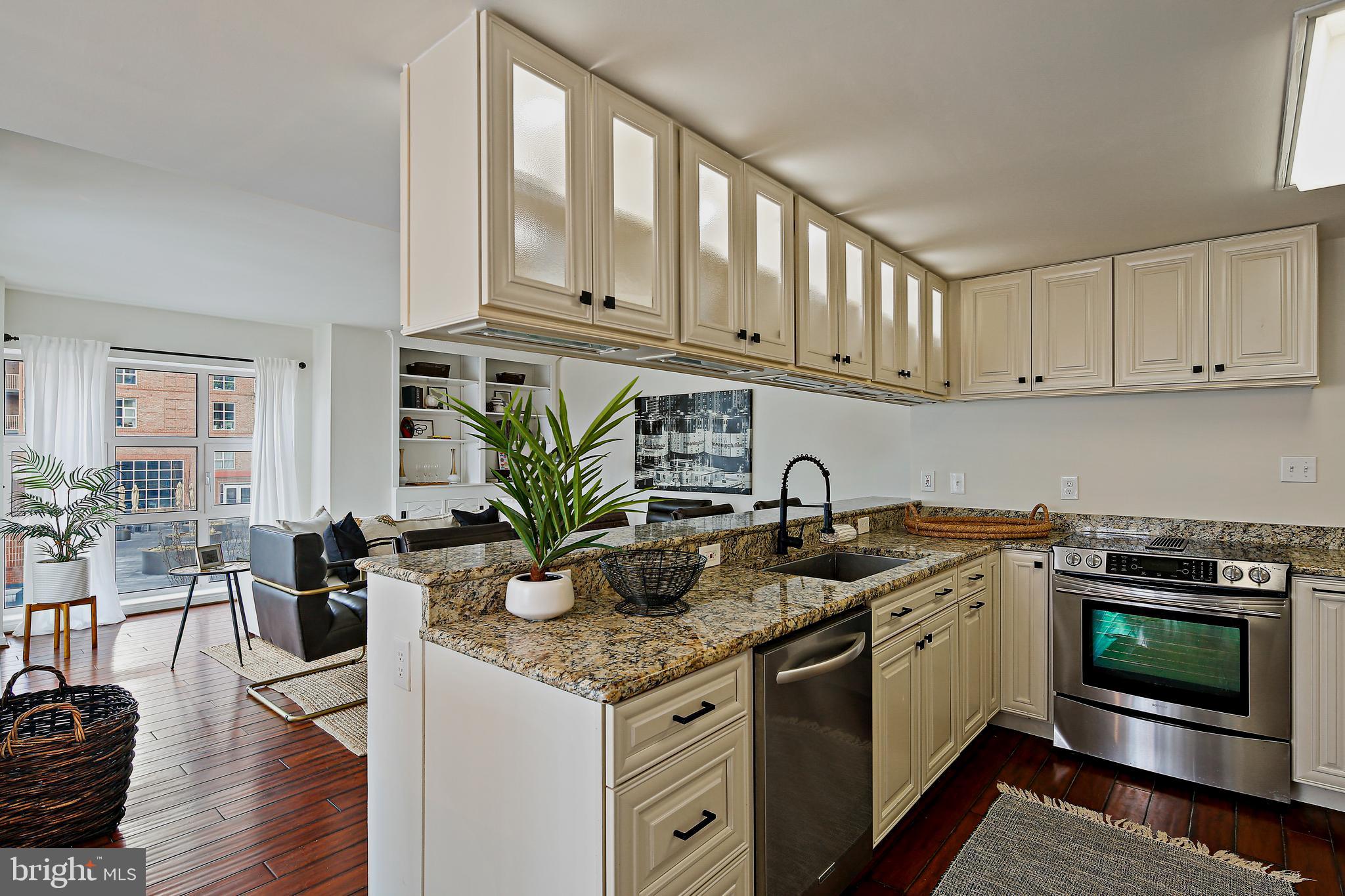 SCARLETT PLACE - Residential