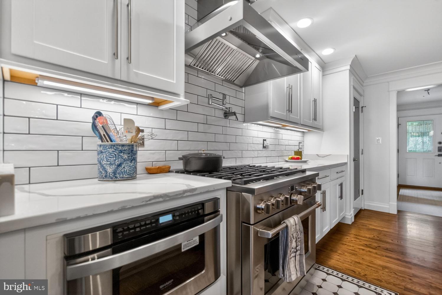 MILBURN TERRACE - Residential
