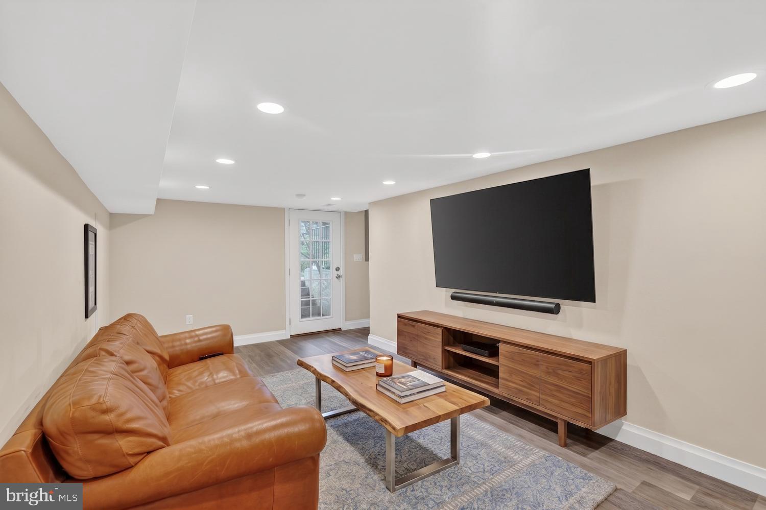 MILBURN TERRACE - Residential
