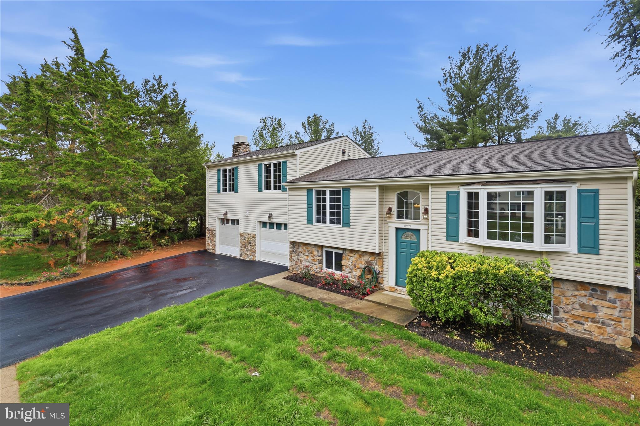 12821 PINECREST ROAD