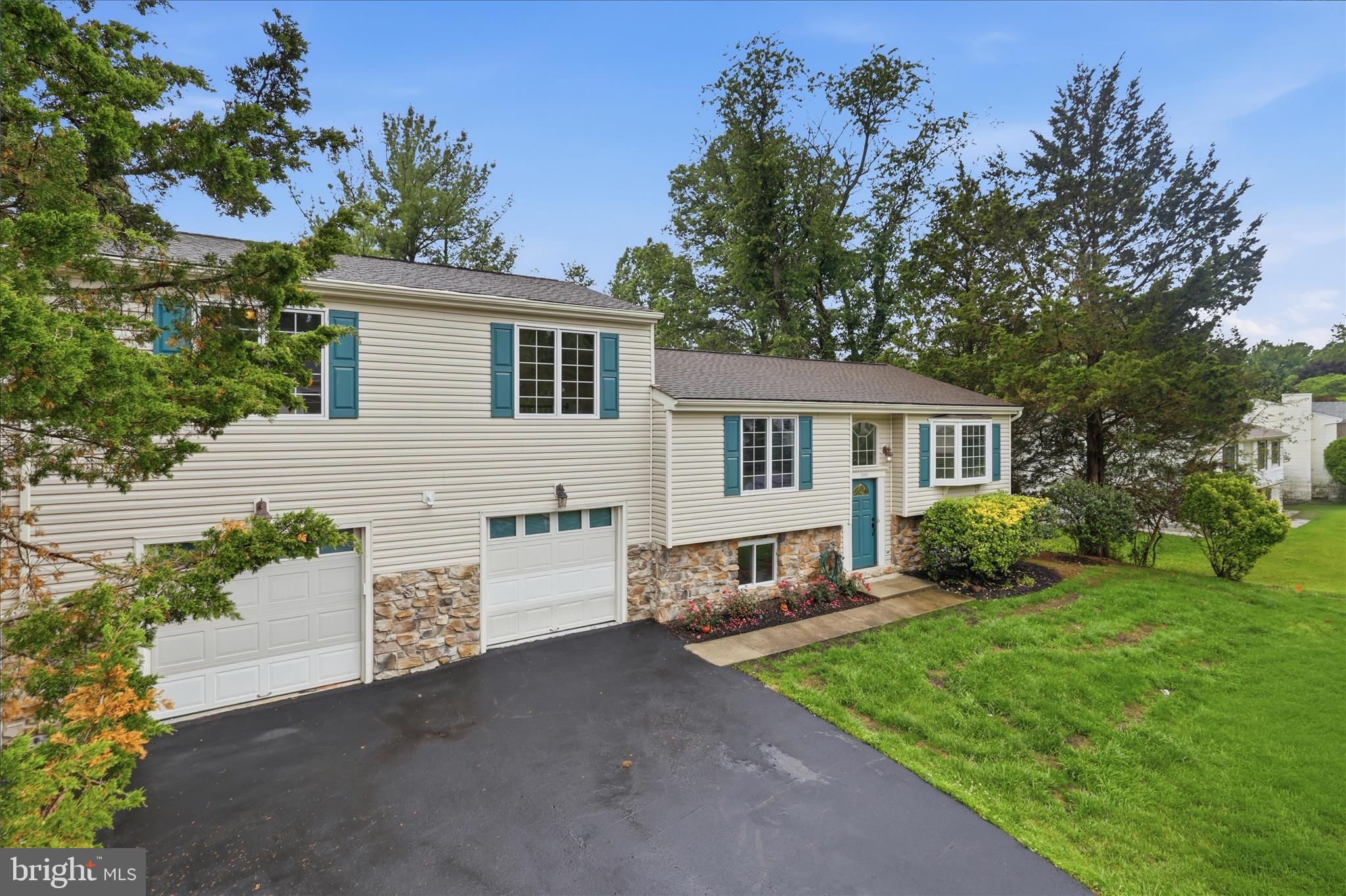 12821 PINECREST ROAD