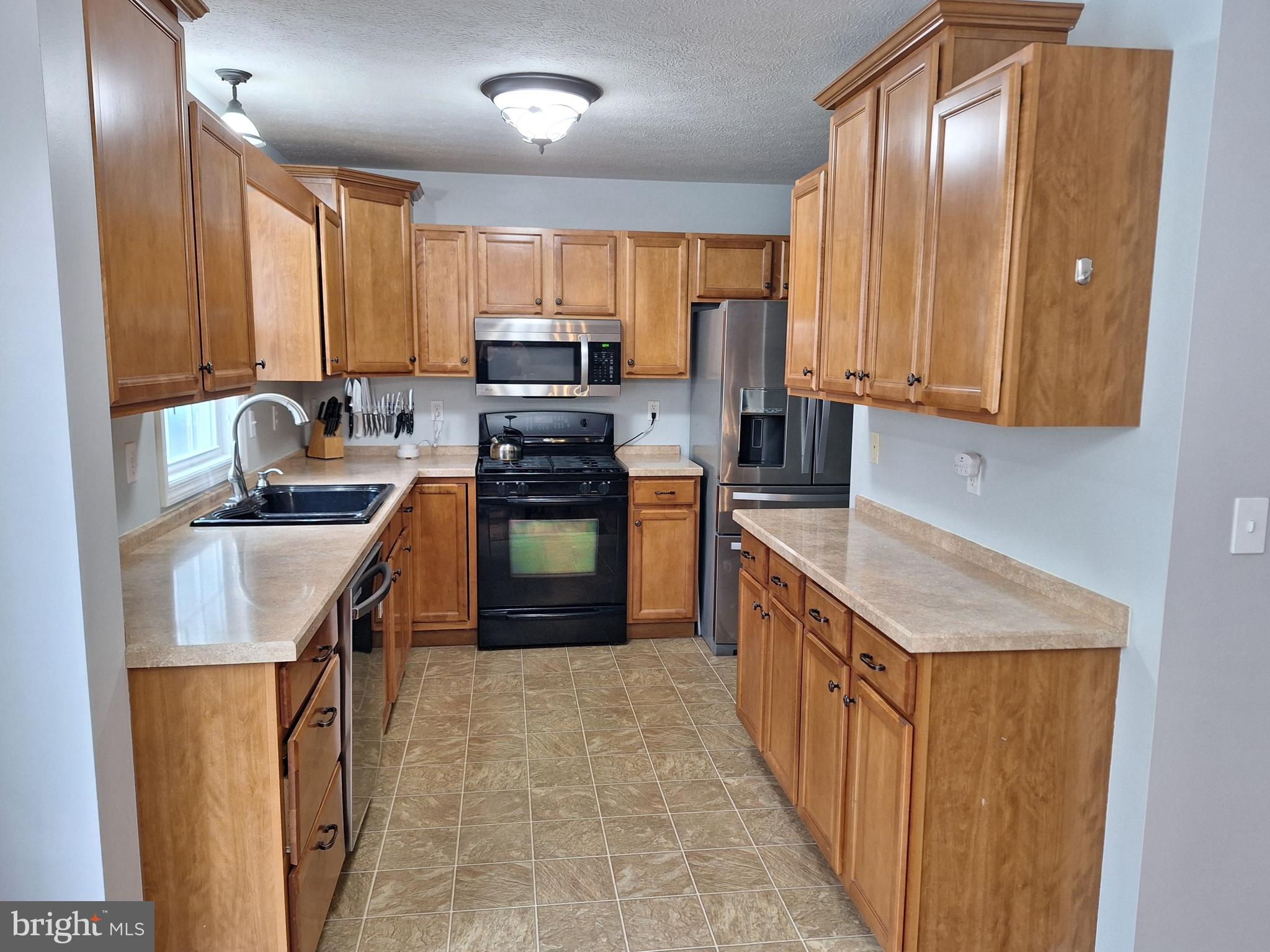 SUMMIT HILLS - Residential