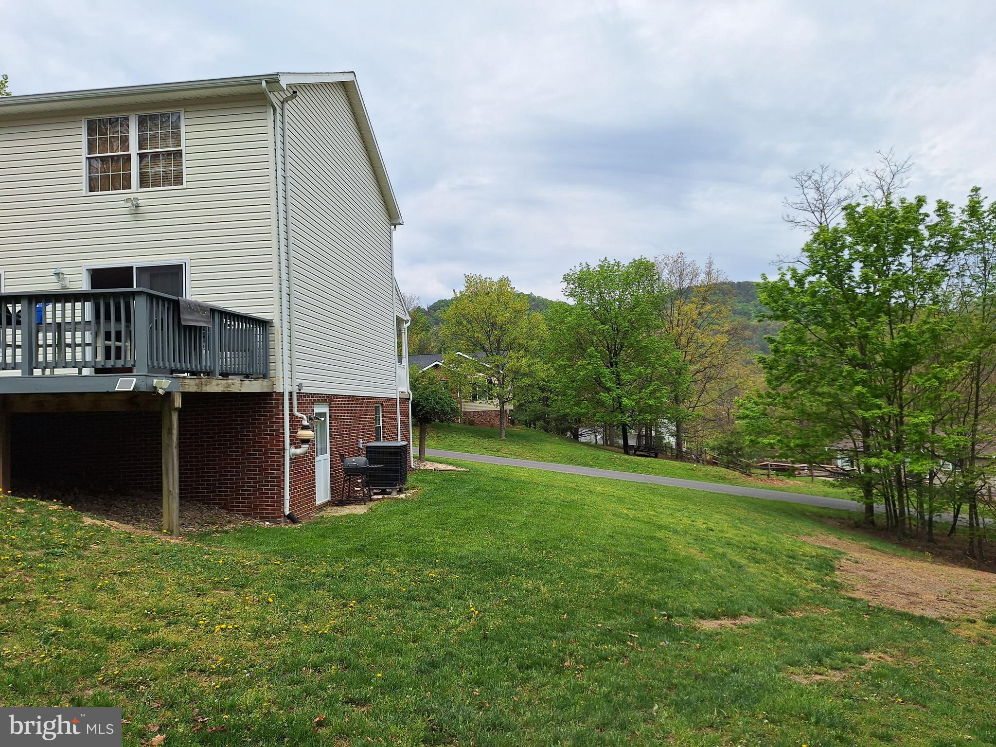 SUMMIT HILLS - Residential