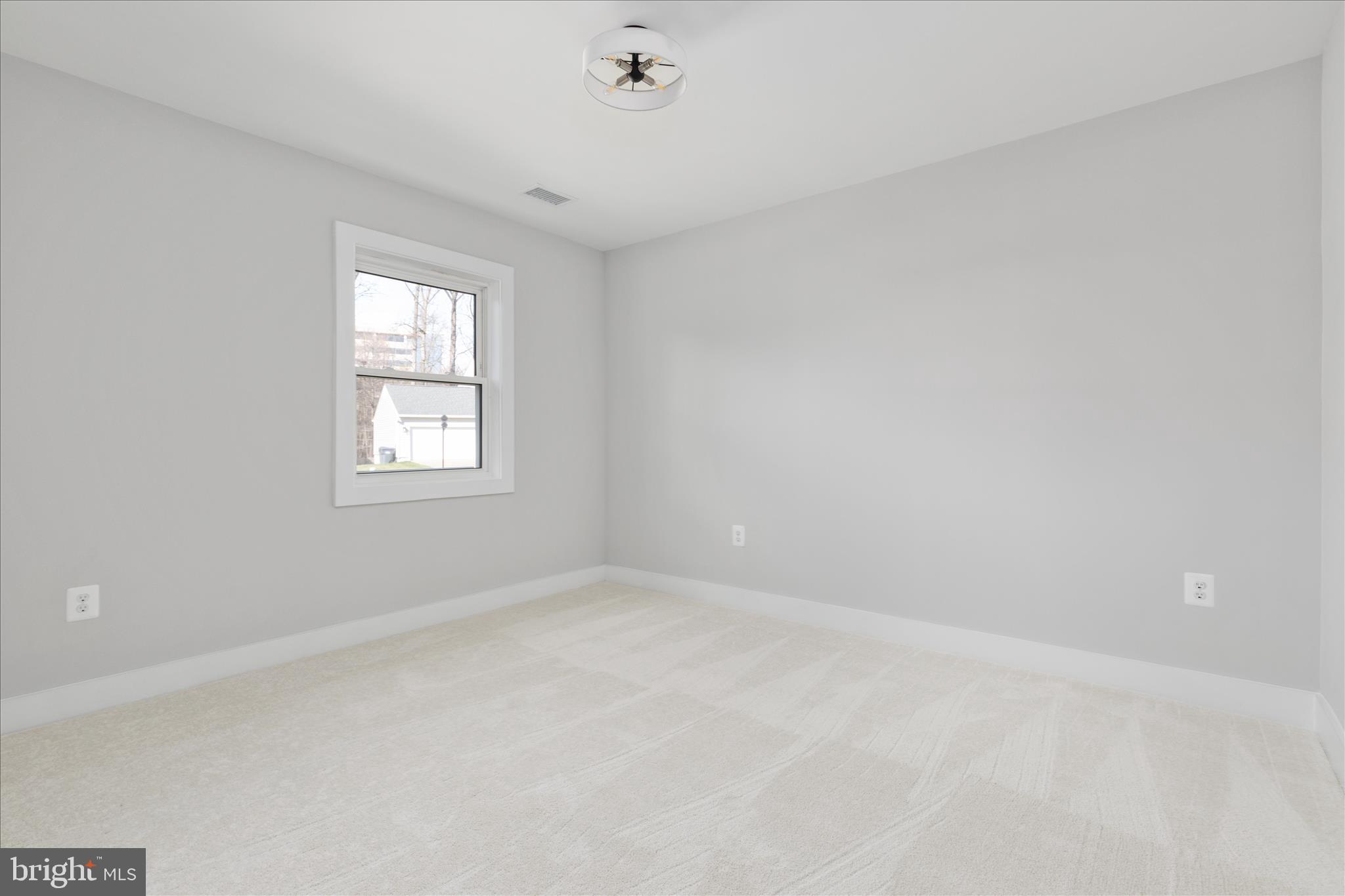 HOLMES RUN WOODS WEST - Residential