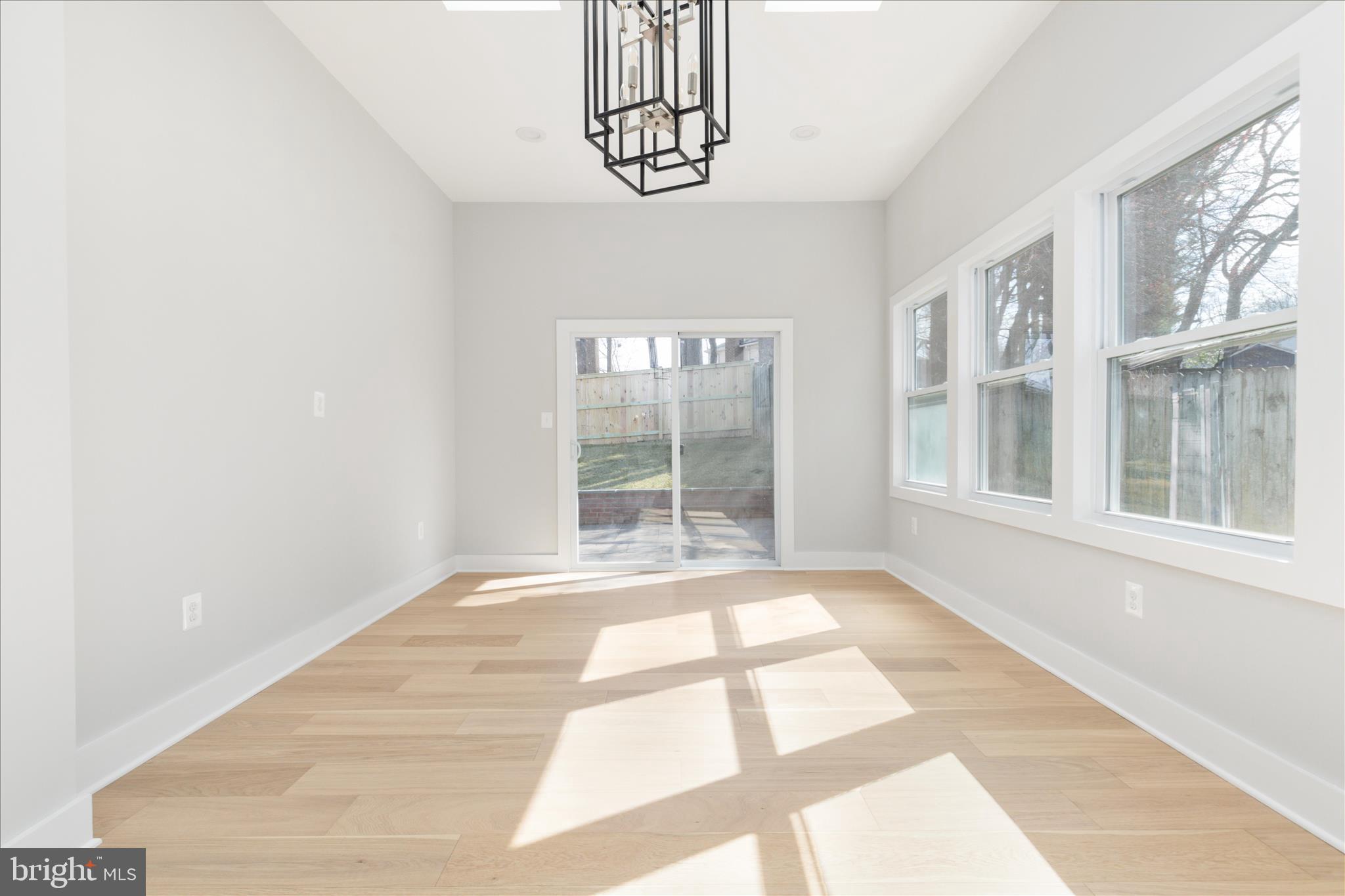 HOLMES RUN WOODS WEST - Residential